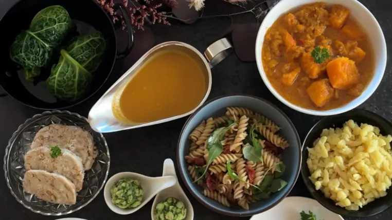 Schlicht Vegan – so gelingt vegane Küche ohne Ersatzprodukte Bild: Schlicht Vegan – so gelingt vegane Küche ohne Ersatzprodukte
