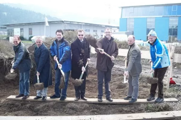 Bild: „Nicht jammern, sondern zupacken“ - Wasserkraft Volk AG baut Deutschlands erste Spezialgeneratorenfabrik