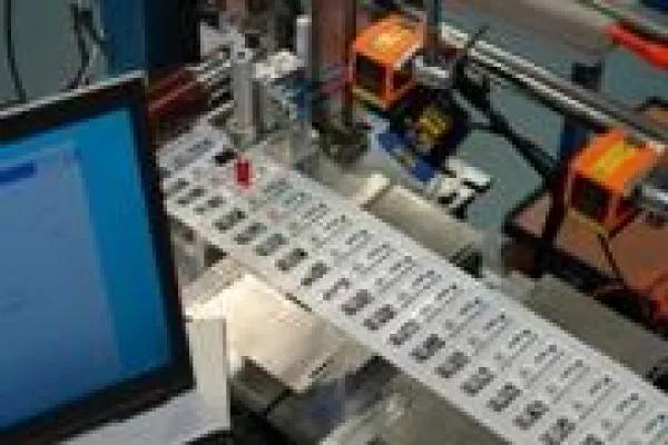 Prüfen und Beschreiben von RFID Transpondern für höchste Ansprüche Bild: Prüfen und Beschreiben von RFID Transpondern für höchste Ansprüche