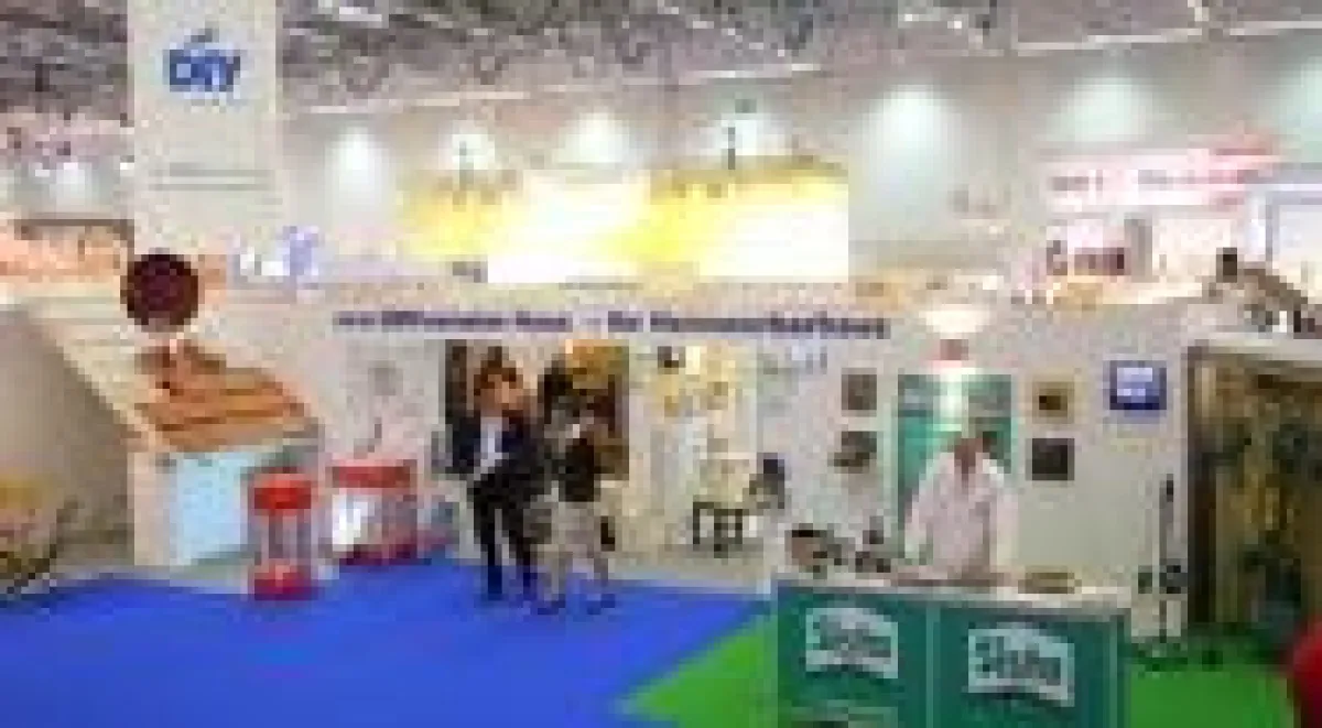 New DIYmension Haus auf der Practical World 2008: Vom Hausflur über die Küche bis hin zum Wellness-Bereich wurden einzelne Wohnräume in Vorher- und Nachhersituationen gezeigt. Foto: DIY Academy