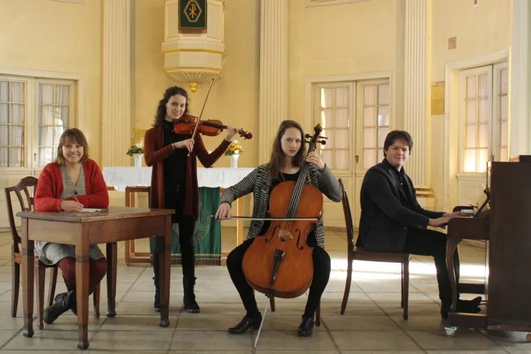 Romantischer Abend zum Valentinstag in der Hochzeitskirche von Clara und Robert Schumann Bild: Romantischer Abend zum Valentinstag in der Hochzeitskirche von Clara und Robert Schumann