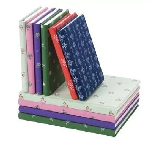 Bild: Wiesn Begleiter - Neue Kollektion Notizbücher in traditionellen Dirndl Look