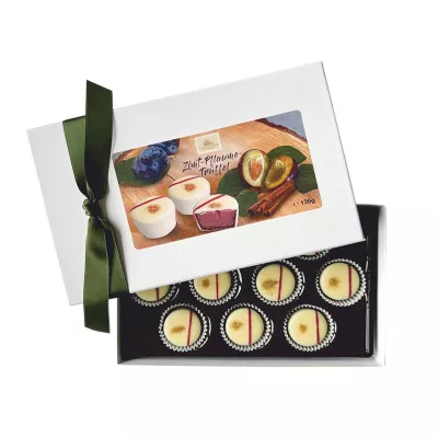 Bild: Ein Wintermärchen aus Zimt und Pflaume: Die neue Pralinenkreation der Lauenstein Confiserie