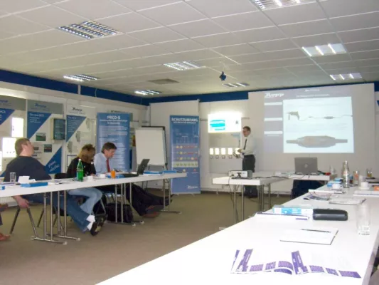 Bild: Neuaulage nach bewährtem Konzept. BG Bau und Heinrich Kopp GmbH veranstalten Schulung zur Elektrosicherheit