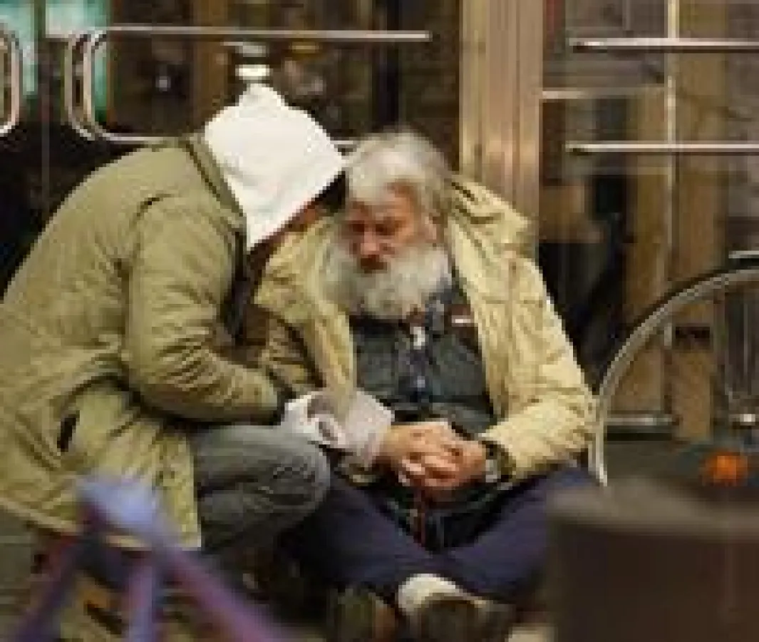 Freikarten für Obdachlose ! Das Tribute-Team unterwegs in Hamburg.