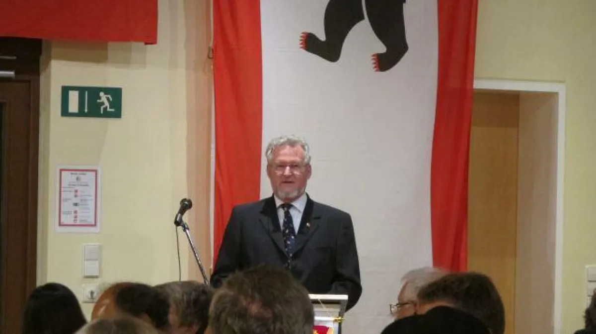 Ree Wilmers, Rudr Unon Arkona eröffnet die Gründungsversammlung