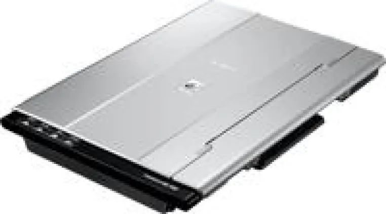 CanoScan LiDE 700F - Schnelle, hochwertige Scans und variable Positionierung Bild: CanoScan LiDE 700F - Schnelle, hochwertige Scans und variable Positionierung