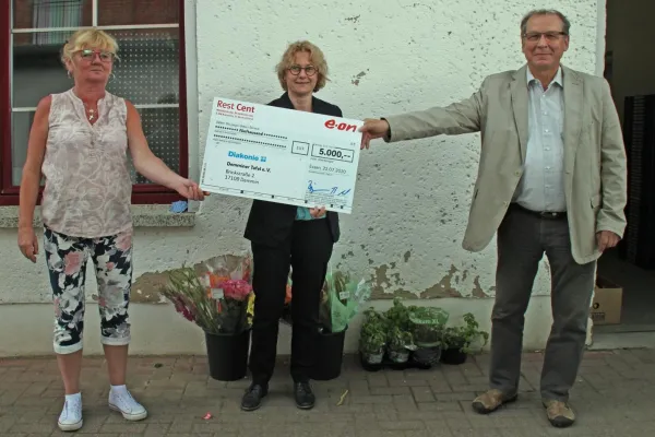 Bild: E.DIS spendet an Tafeln in Mecklenburg-Vorpommern