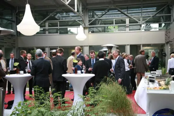 Neuer Firmensitz von LIOS in den Seiler Höfen - Köln-Mülheim festlich eingeweiht Bild: Neuer Firmensitz von LIOS in den Seiler Höfen - Köln-Mülheim festlich eingeweiht