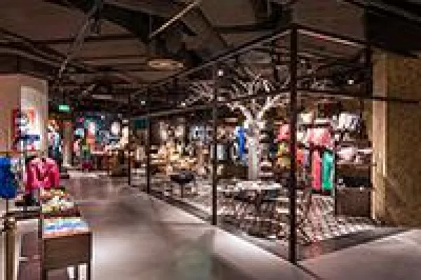 Bild: DIE REAL INNENAUSBAU AG FEIERT IHR 30-JÄHRIGES JUBILÄUM