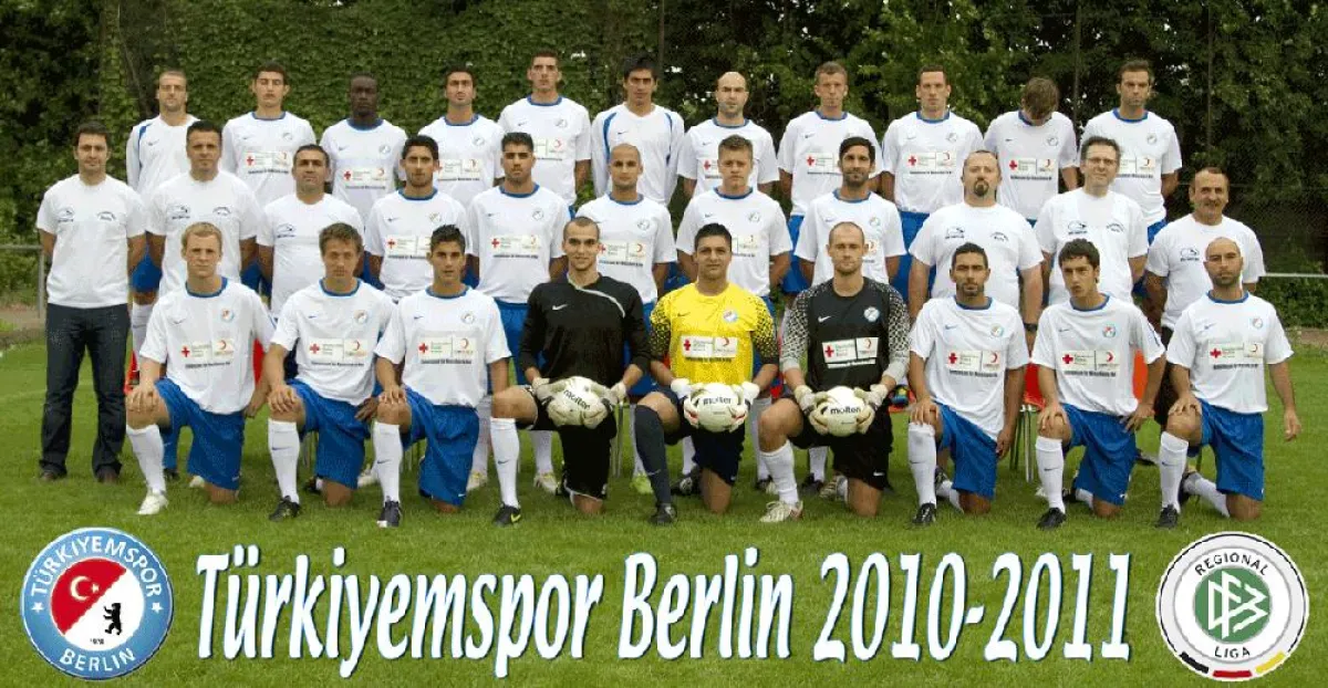 hintere Reihe: Ivaylo Velinov, Koray Yesilli, Stephan Kwasi Boachie, Ali Avcioglu, Enes Cabuk, Fatih Yigitusagi, Fuat Kalkan, Juli