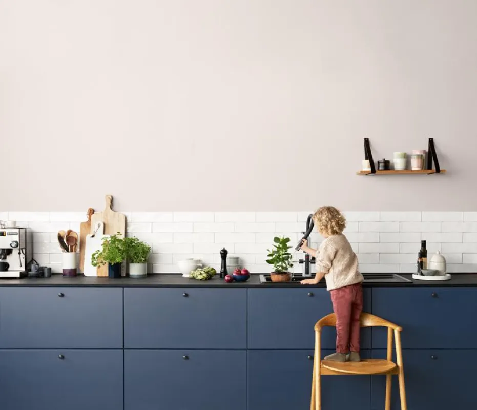 Multifunktionale Armaturen sind ideale Helfer im bunten Küchenalltag. Foto: Hansa Armaturen GmbH