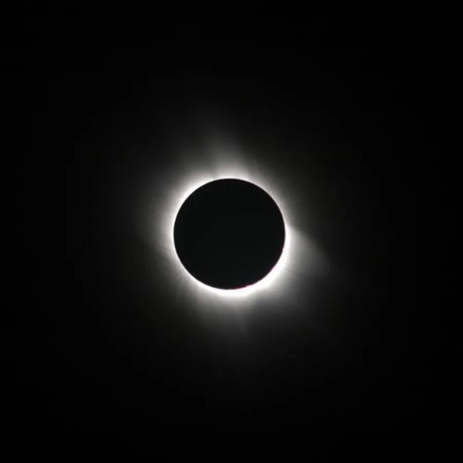 Sonnenfinsternis am 03.11.2013 in Afrika