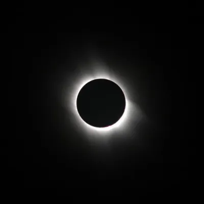 Hybride Sonnenfinsternis am 03.11.2013 in Afrika erleben Bild: Hybride Sonnenfinsternis am 03.11.2013 in Afrika erleben