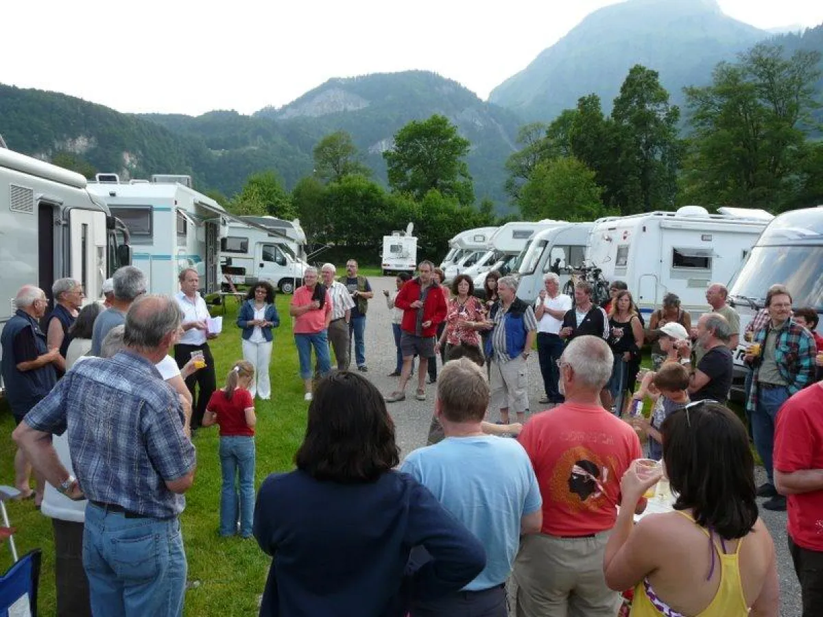 Traditioneller Begrüssungsapero mit Einleitung durch Herrn Bürgi, Camping Obsee