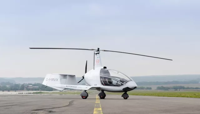 Bild: Ultraleichter Carbon-Gyrocopter aus Thüringen präsentiert