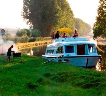 Le Boat: EM an Bord - Fußball-Special im Juni 2008 Bild: Le Boat: EM an Bord - Fußball-Special im Juni 2008