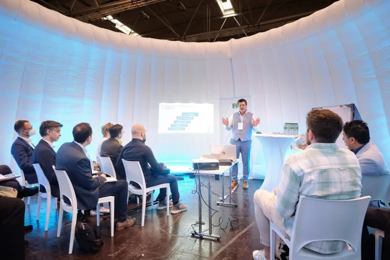 Bild: Digitalisierung trifft LinkedIn in Bochum: LeadIn Sales GmbH als Highlight des DFC 2023!