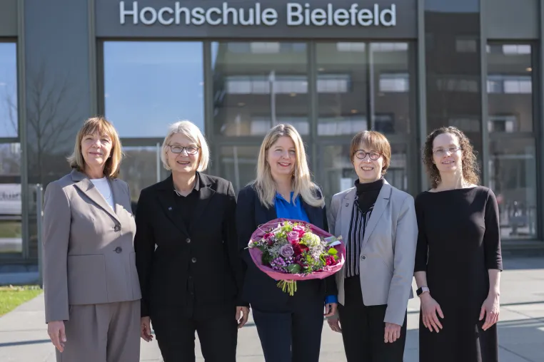 Bild: Prof. Dr. Michaela Hoke zur neuen HSBI-Vizepräsidentin für Wirtschafts- und Personalverwaltung ab 1. Sept. 2025 gewählt