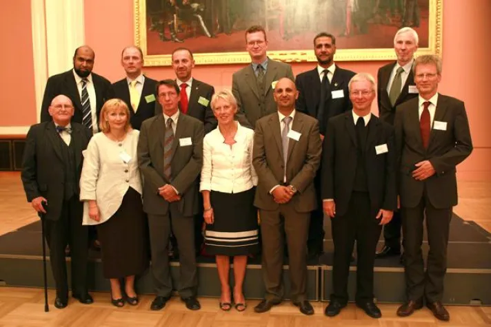 Bild: Gründung des weltweit 1. Muslimischen SeelsorgeTelefons in Berlin gefeiert