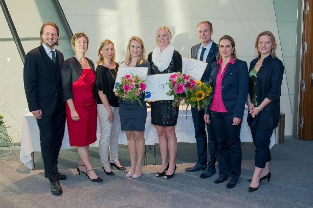 Ingo Martin (1. Preis, 3.v.r), Simone Heinrich (IK Heidelberg, 2.v.r.)