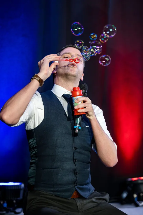 Wir leben in einer Social Media Bubble (© Justin Bockey | Christina Pörsch)