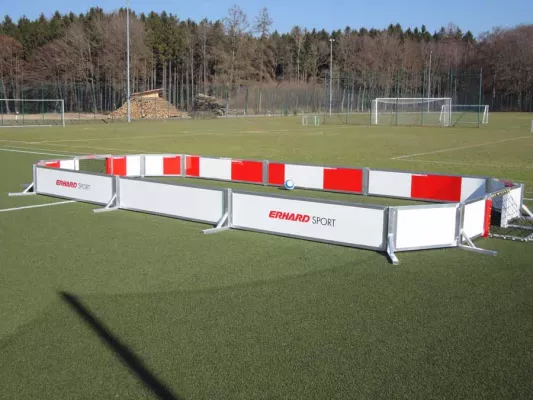 SpeedUpSoccer-Court fur den TSV Oberpframmer: ERHARD SPORT stiftet Court furs Technik-Training Bild: SpeedUpSoccer-Court fur den TSV Oberpframmer: ERHARD SPORT stiftet Court furs Technik-Training