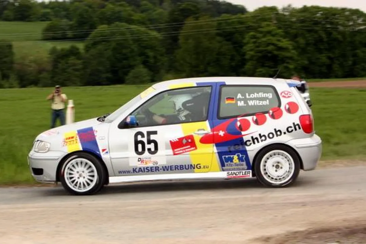 Andreas Lohfing und Marco Witzel in ihrem VW Polo GTI (Foto: D. Neidel)