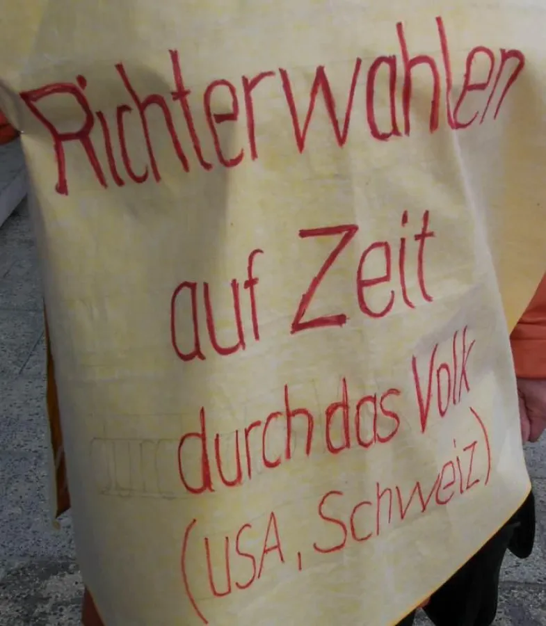 Forderung auf letzten justizkritischen Demonstration