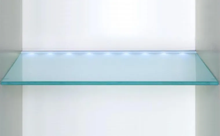 Bild: Innovative LED Glaskantenbeleuchtung im lichtshop24plus