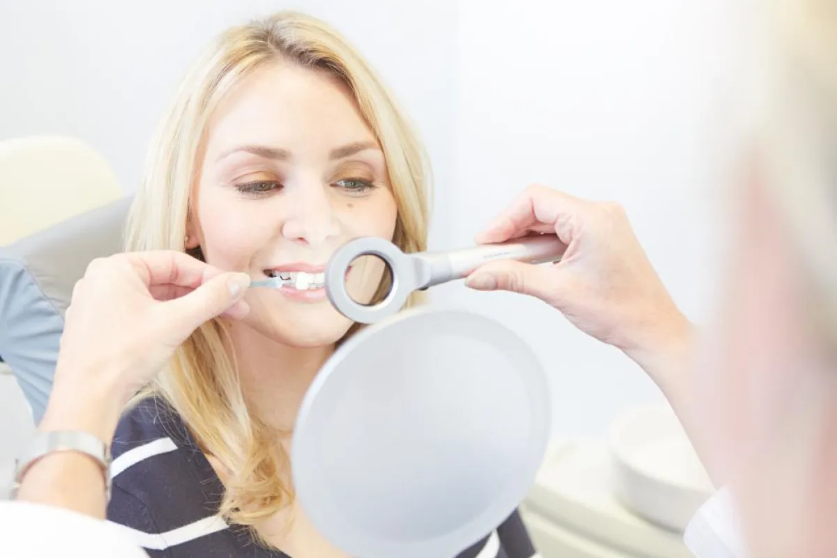 Ästhetische Versorgungen mit beispielsweise Keramikveneers, Copyright: Dental Specialists Düsseldorf