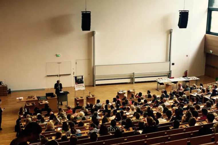Erfolgreicher Start für die 1. Internationale Autorenmesse Bild: Erfolgreicher Start für die 1. Internationale Autorenmesse