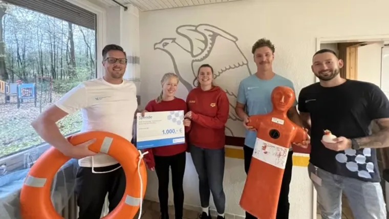 Bild: Nach SH Netz Cup: HanseWerk-Tochter SH Netz spendet 1.000 Euro an die DLRG-Ortsgruppe Rendsburg