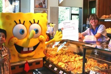 SpongeBob feiert 10. Geburtstag im Movie Park Germany Bild: SpongeBob feiert 10. Geburtstag im Movie Park Germany