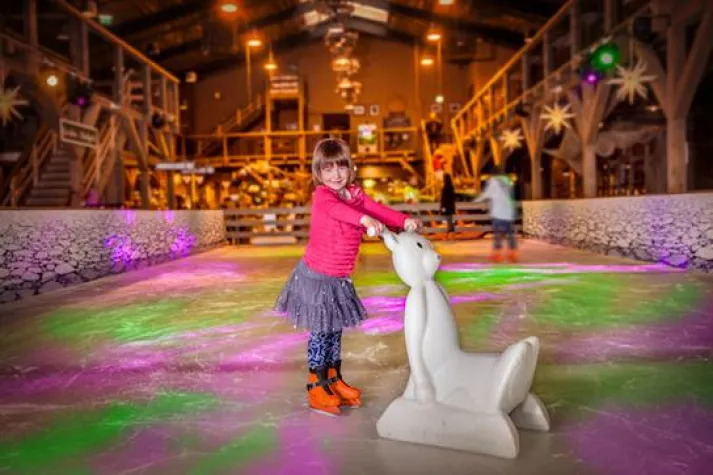 Schlittern und Schlemmen: Karls startet in Erlebnis-Winter Bild: Schlittern und Schlemmen: Karls startet in Erlebnis-Winter