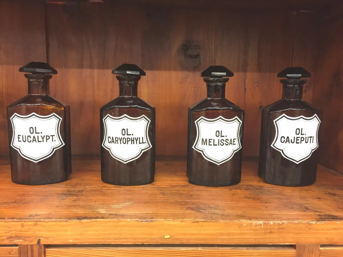 Düfte und Öle nutzen lernen kann man bei den vielen Ausbildungen von aromainfo.at.