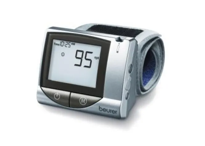 Bild: Weltpremiere auf der MEDICA 2007: Beurer steigt in den Markt der Blutzuckermessgeräte ein