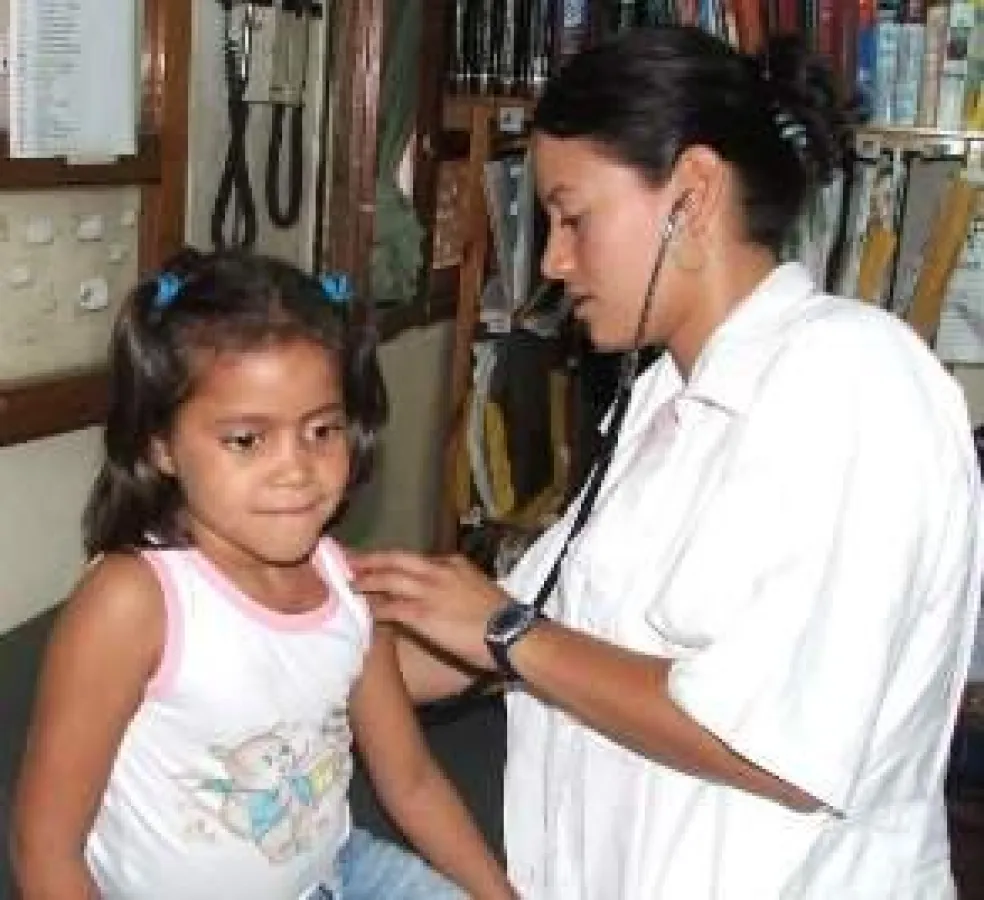 Miriam Garcia bei der Arbeit  in ihrer Ausbildung zur Krankenschwester bei \