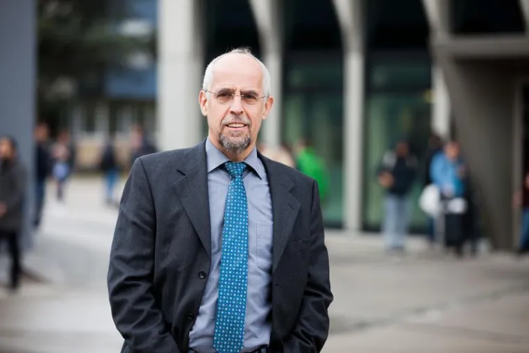 Bild: Zweite Amtszeit: Vizepräsident Prof. Dr.-Ing. Manfred Loch wiedergewählt