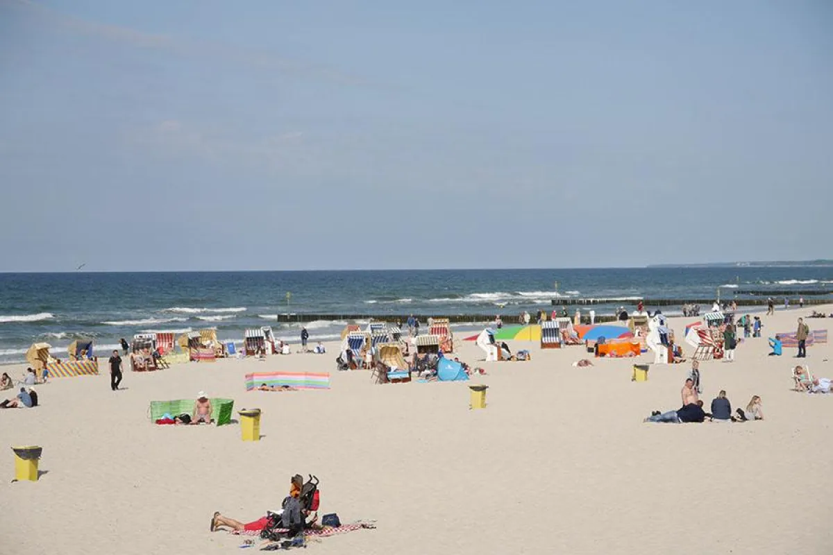 Im Sommer wird es voll am Strand bein Kolberg. Foto: Travel-Netto/Carsten Wolf