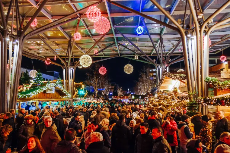 Aufbau des Wolfsburger Weihnachtsmarkts läuft Bild: Aufbau des Wolfsburger Weihnachtsmarkts läuft