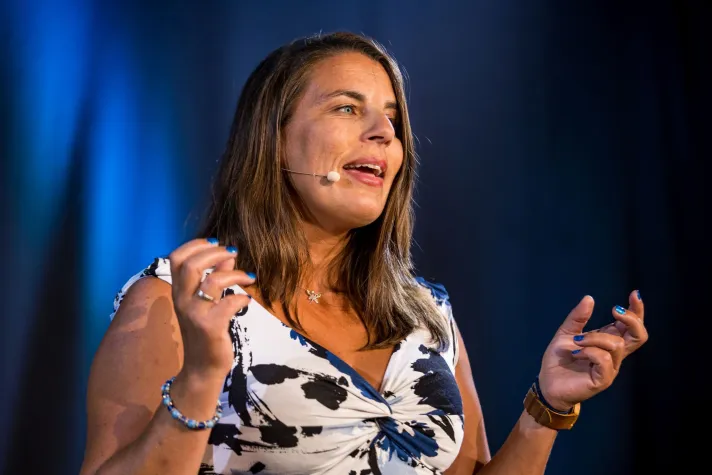 Bild: Stephanie Buß gewinnt Excellence Award 2022