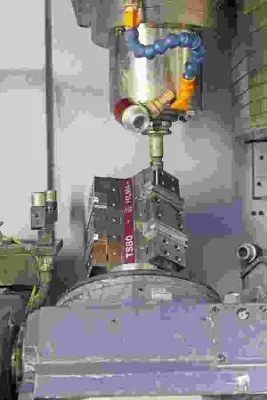 Bild: Hilma zeigt auf der AMB zwei neue Spannsysteme für die Werkstückspannung