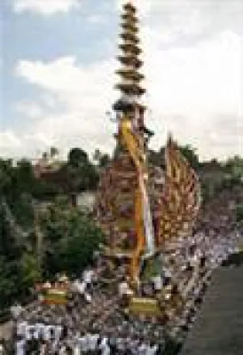 Bild: Königliche Kremation auf Bali - Tausende Besucher zur prunkvollen Prozession und Totenverbrennung erwartet