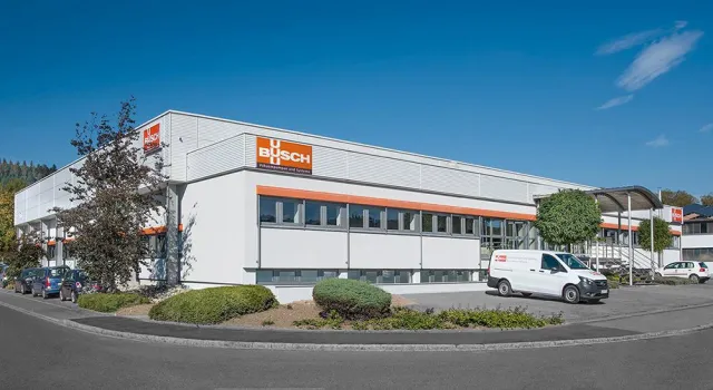 Bild: Neue Servicezentale von Busch Vakuumpumpen und Systeme