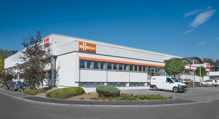 Bild: Neue Servicezentale von Busch Vakuumpumpen und Systeme