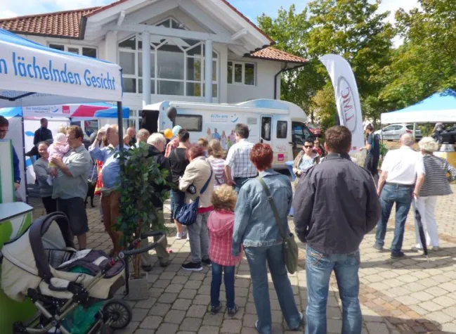 Bild: Startschuss für bundesweite Gesundheitsaktion MENSCHEN BEWEGEN ist gefallen