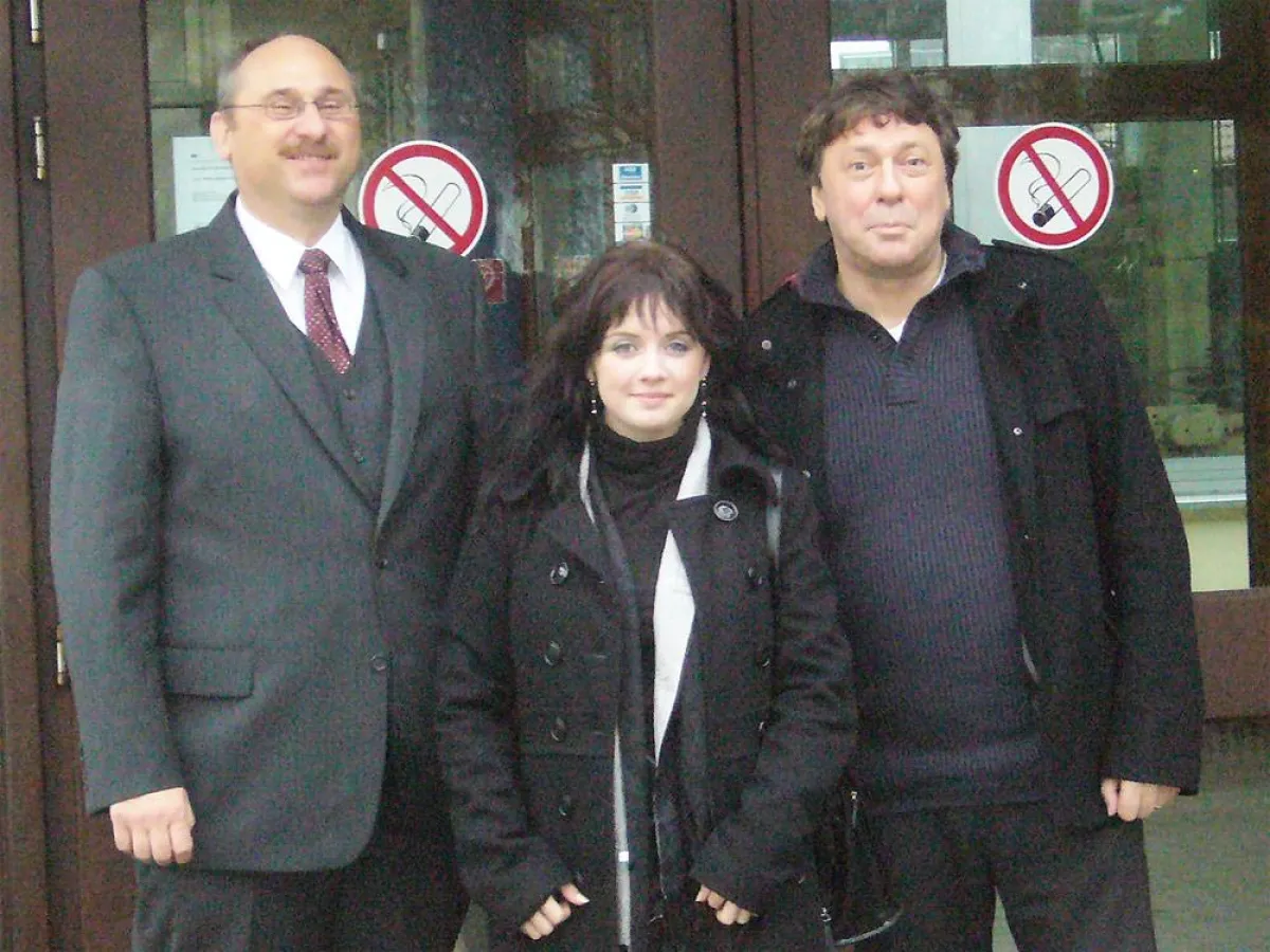 Von der ZDS beeindruckt: MdB Uwe Schummer (re.) in Begleitung von Aline Hoffmann (Praktikantin im Bundestagsbüro) und Andreas Bert