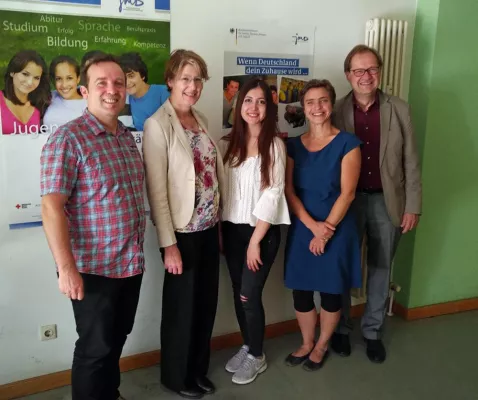 Jugendmigrationsdienst macht vor Haushaltsberatungen auf gute Arbeit und Unterfinanzierung aufmerksam. Bild: Jugendmigrationsdienst macht vor Haushaltsberatungen auf gute Arbeit und Unterfinanzierung aufmerksam.