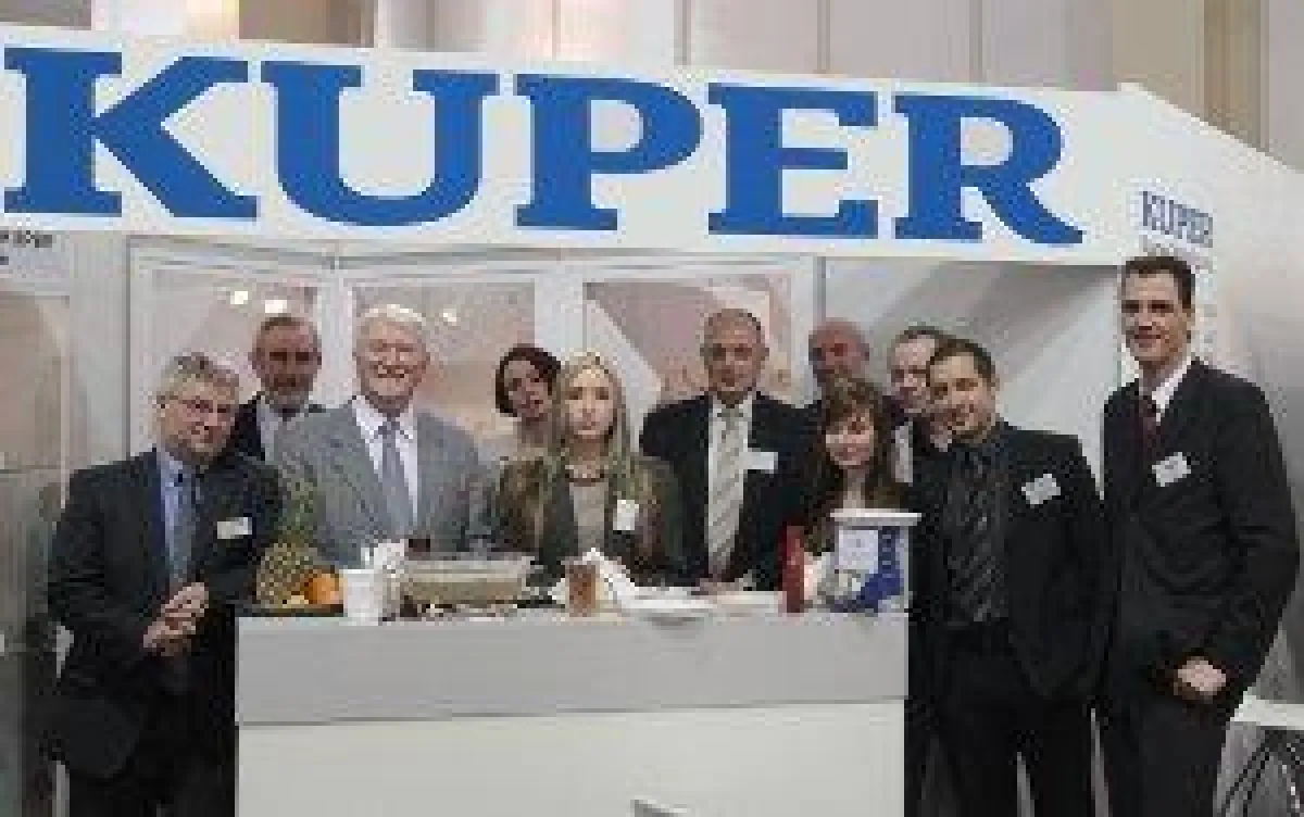 Gruppenbild auf der DREMA 2011 Polen Poznan - Fa. KUPER Polen und Christof Reinhardt Maschinenbau Rottweil Neukirch